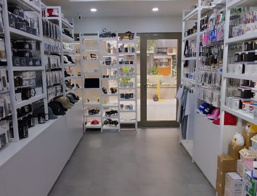 SOUVENIR AND MORE